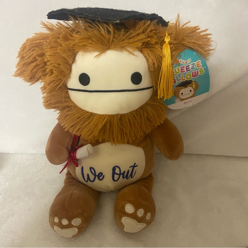 Squishmallow Benny The Bigfoot, Squeeze Mallows Graduation Brown Squish “We Out”
